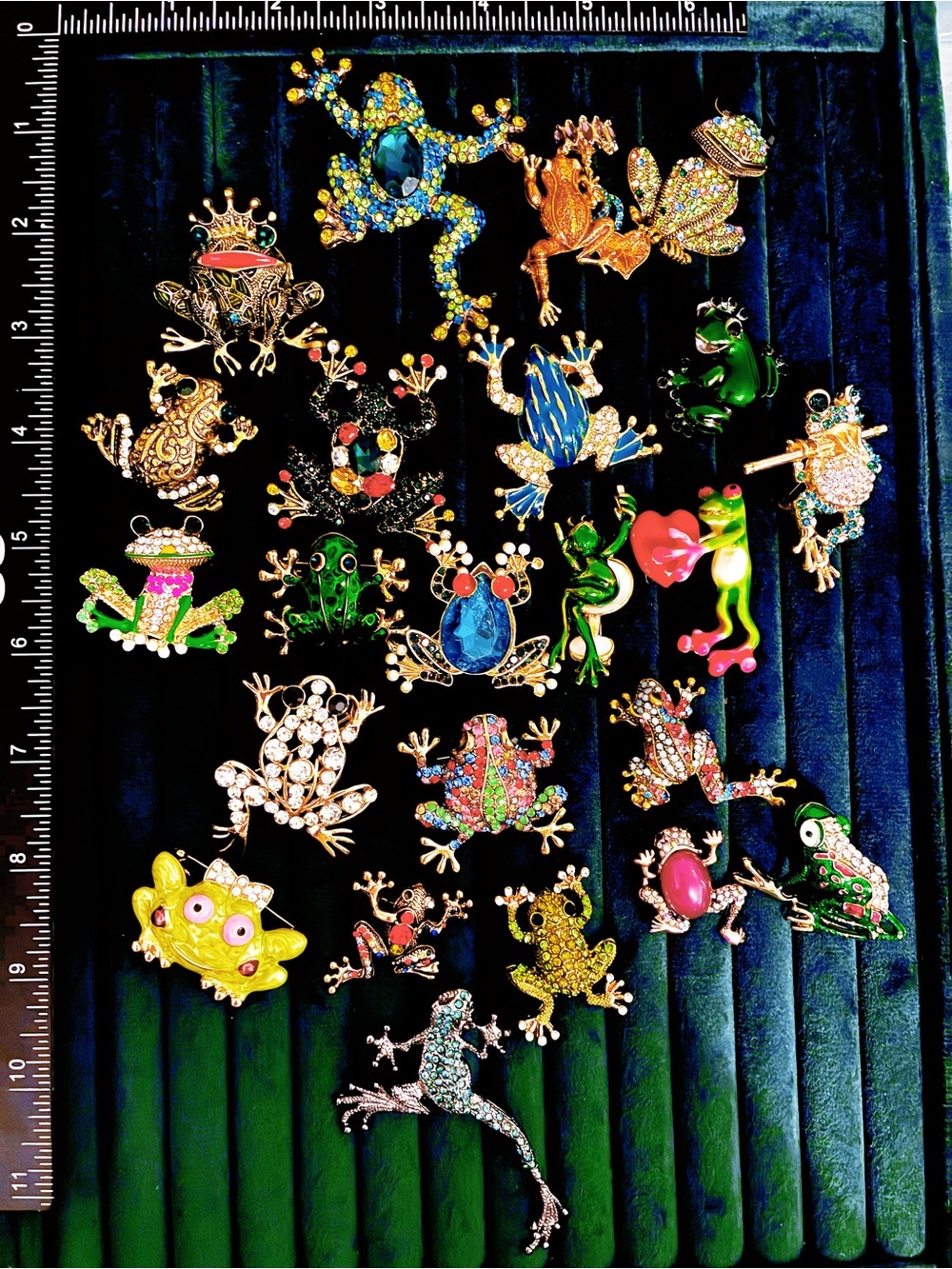 Lot 23 Frog Brooch Pins Rhinestone Enamel Toad Animal Jewelry Collection